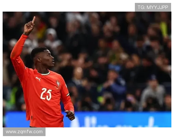 努诺-门德斯：从葡萄牙新星到国际足坛崭露头角的边路奇才