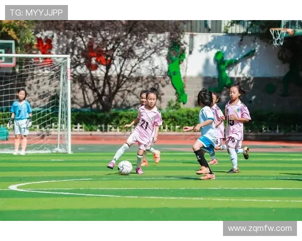 奋勇拼搏展青春风采硚口区足球代表队追梦绿茵赛场 奋勇拼搏展青春风采硚口区足球代表队追梦绿茵赛场