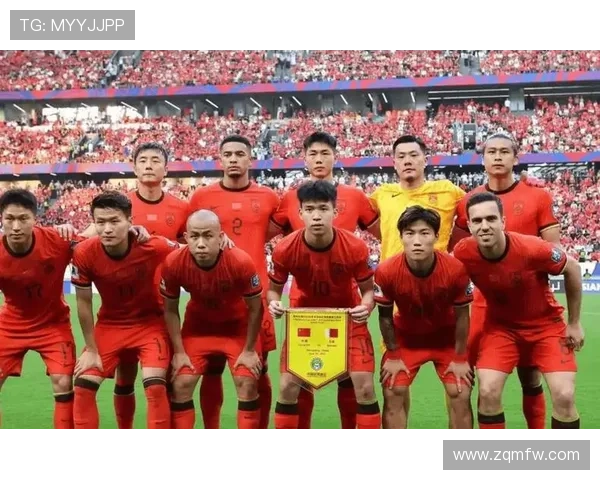 中国足球队迎战日本队,热身赛全力备战亚洲杯,球迷期待新阵容表现 中国足球队迎战日本队,热身赛全力备战亚洲杯,球迷期待新阵容表现