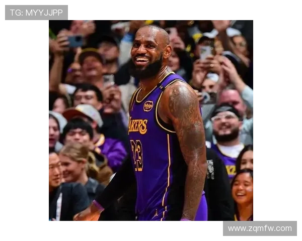 詹姆斯重返洛杉矶，湖人队新赛季备战引发关注，季前赛表现值得期待